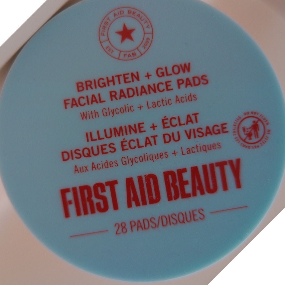 First Aid Beauty Facial Radiance Pads 28ct AHA Glycolic Lactic Acids NEW